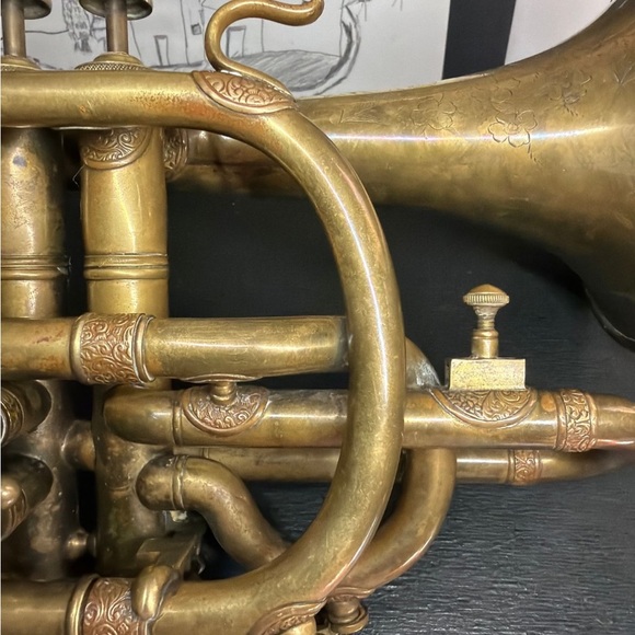 Lyon and Healy "Beau Ideal" Cornet 1891 - Picture 4 of 16